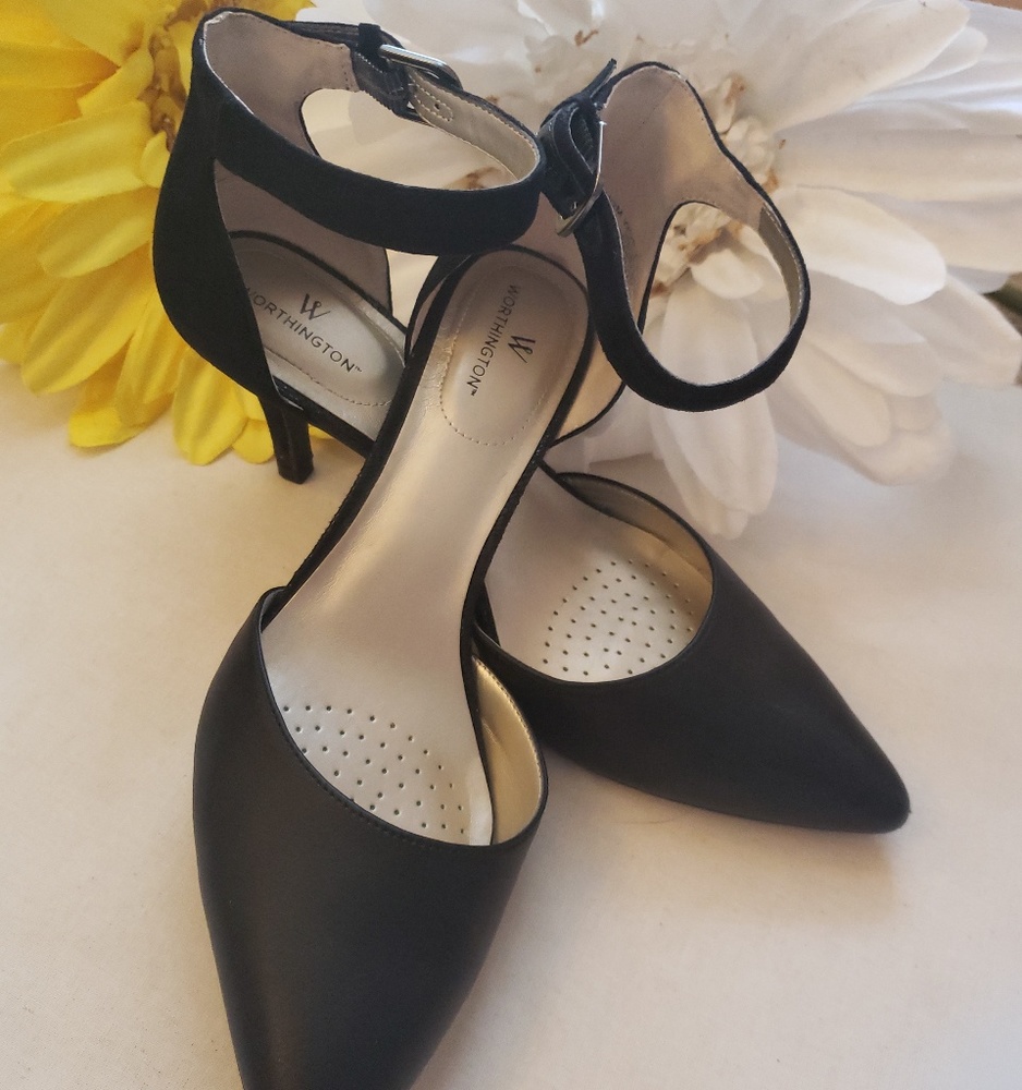 Black point toe heels